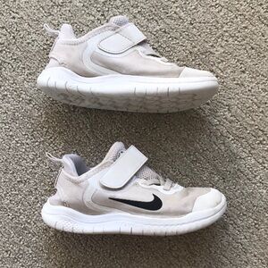 White Nike free run sneakers with Velcro